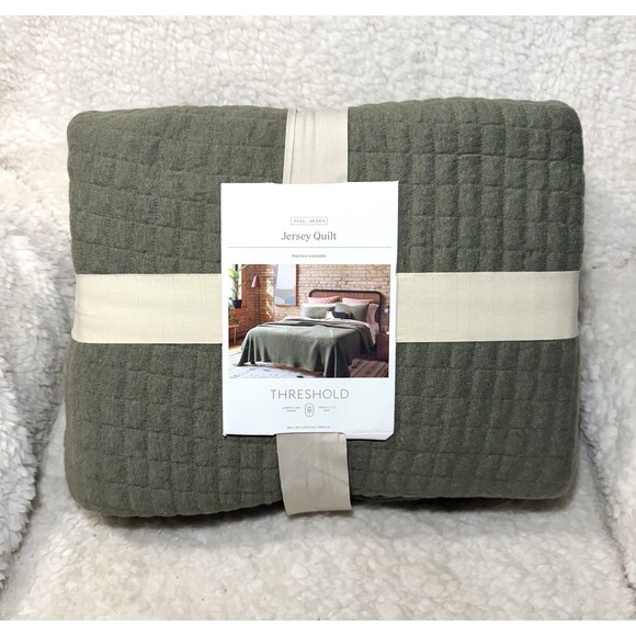 Full/Queen Jersey Quilt Dark Olive Green - Threshold Bedding NEW - Picture 4 of 6